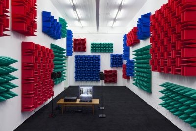 07_Haroon_Mirza_2012_Ausstellungsansicht_KunstHalle_SanktGallen-ab372427