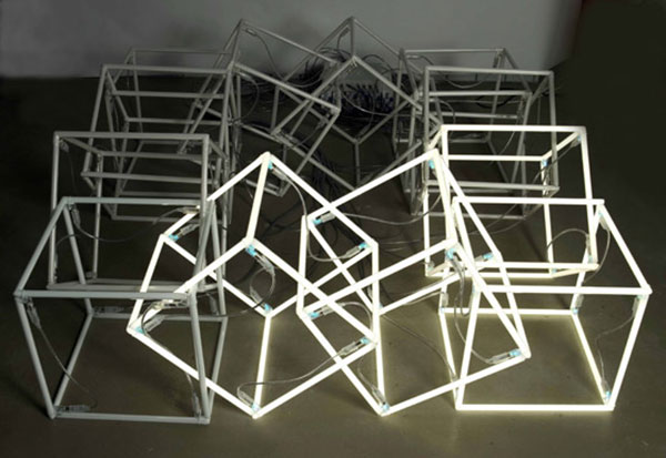 moving-neon-cube-2004-jeppe-hein